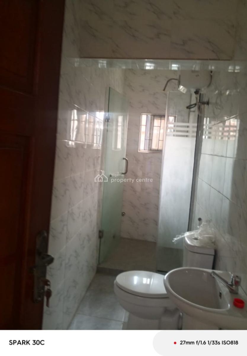 Beautiful 2 Bedroom Flat, Ojodu Berger, Ojodu, Lagos, Flat / Apartment for Rent