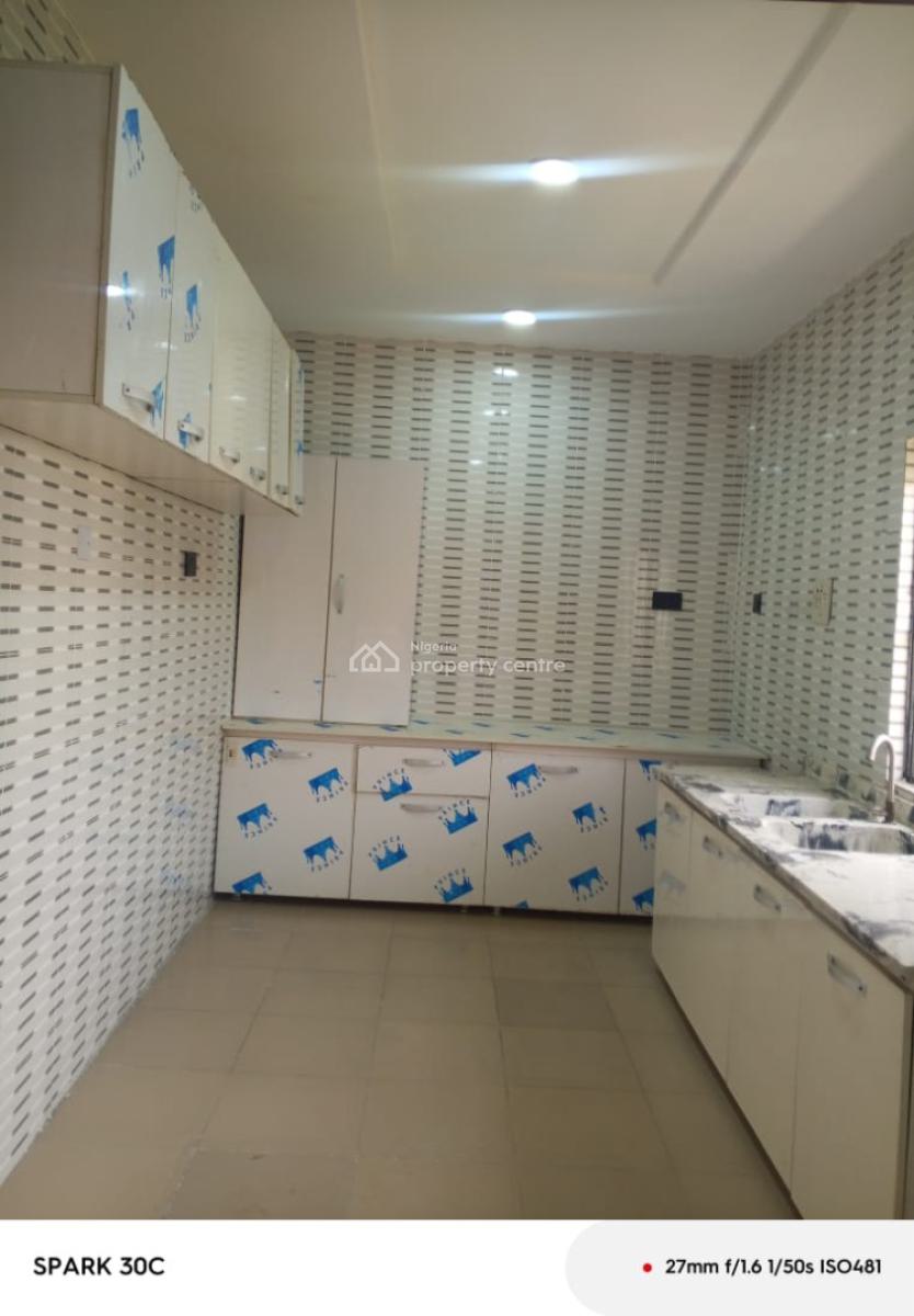 Beautiful 2 Bedroom Flat, Ojodu Berger, Ojodu, Lagos, Flat / Apartment for Rent
