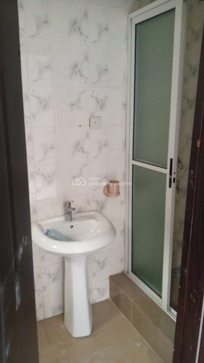 Spacious 3 Bedroom Apartment, Osapa London, Lekki, Lagos, Flat / Apartment for Rent
