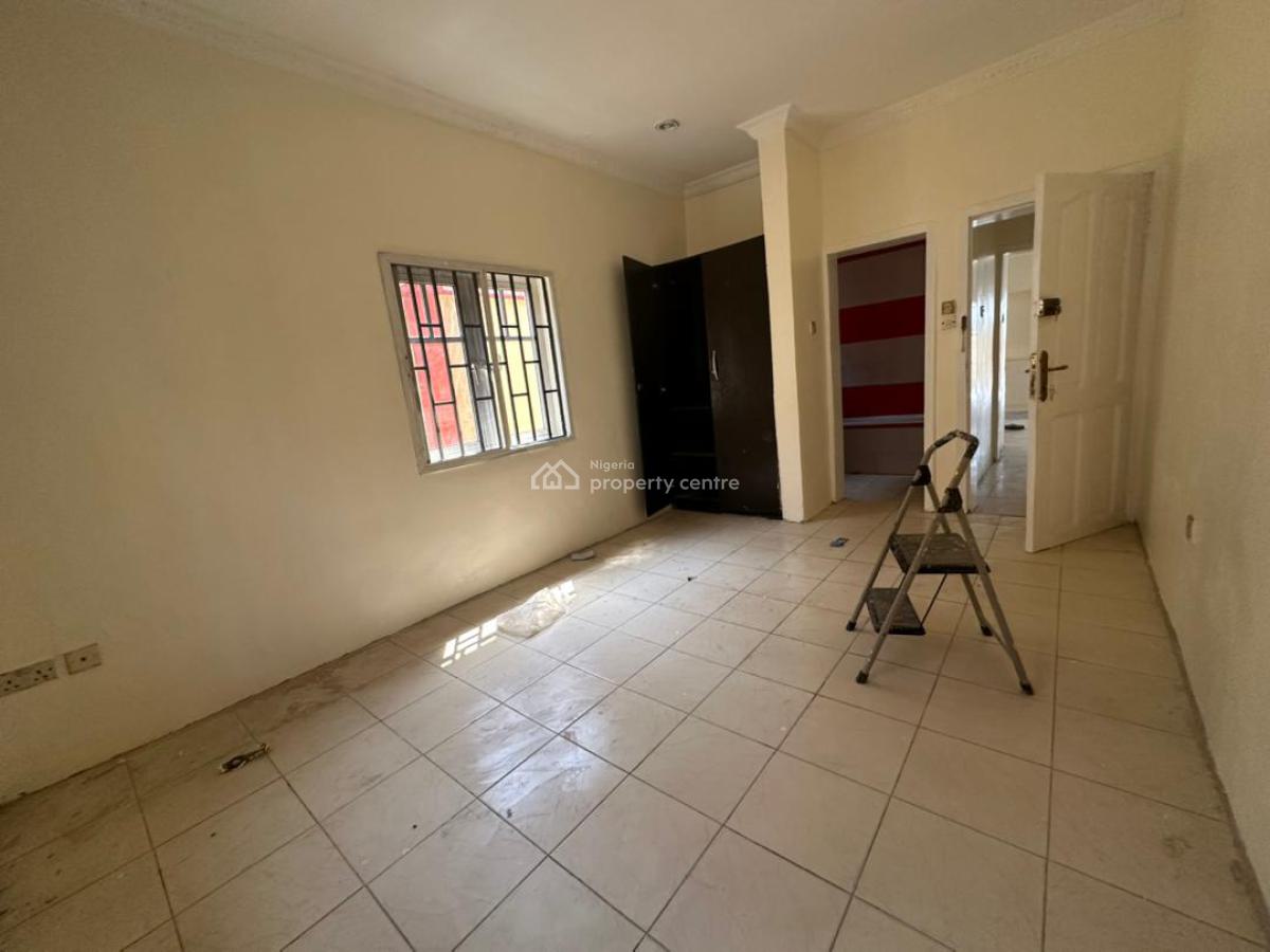 a Spacious 2 Bedroom Flat, Omole Phase 2, Ikeja, Lagos, Flat / Apartment for Rent