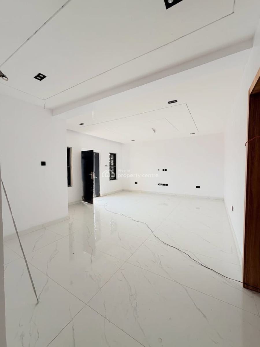 Exquisite 3 Bedroom Apartment in Serene Location, Yaba, Lagos, Flat / Apartment for Sale