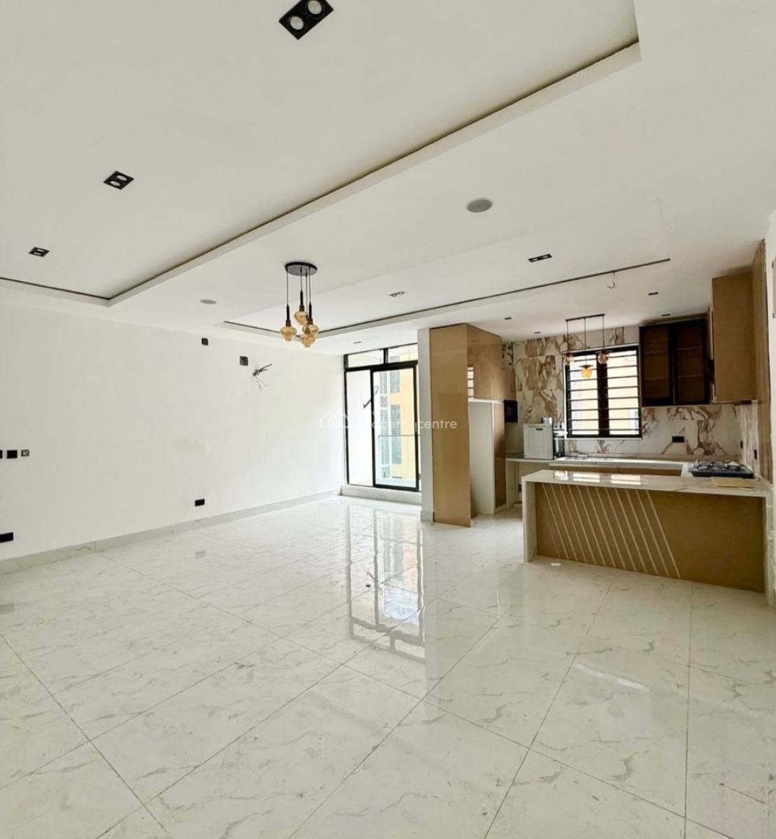 2 Bedroom Apartment with  Gym & Bq, Lekki Phase 1, Lekki, Lagos, Flat / Apartment for Sale