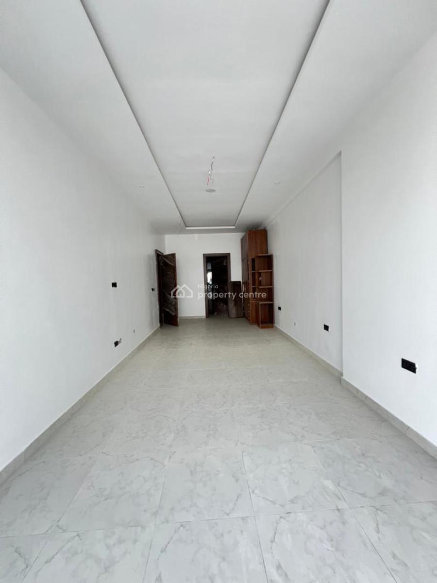 Standard 2 Bedroom Apartment with Gym and Elevator, Lekki Phase 1, Lekki, Lagos, Block of Flats for Sale