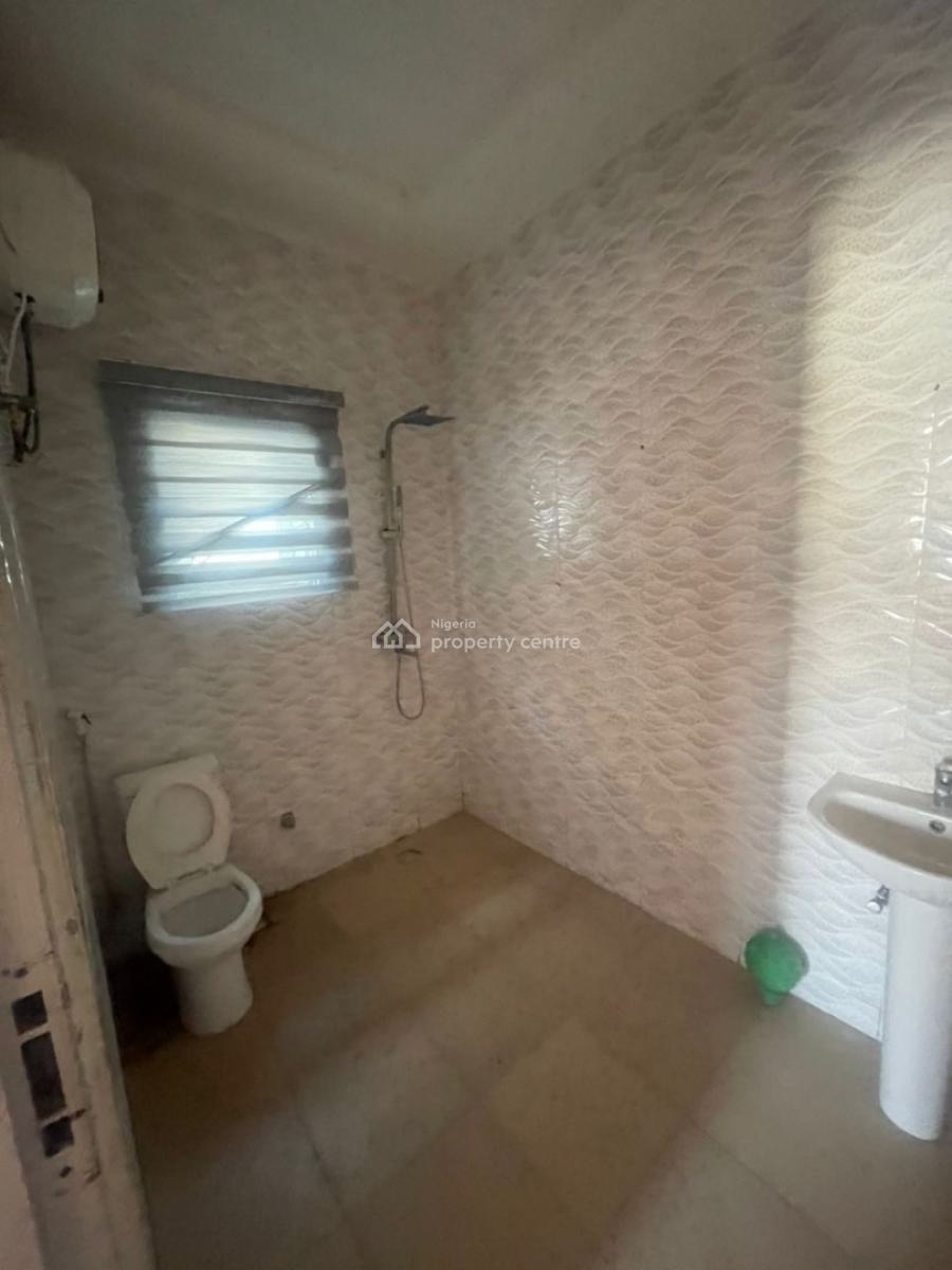 Excellent Spacious 4 Bedroom Bungalow, Von Road, Lugbe District, Abuja, Detached Bungalow for Sale