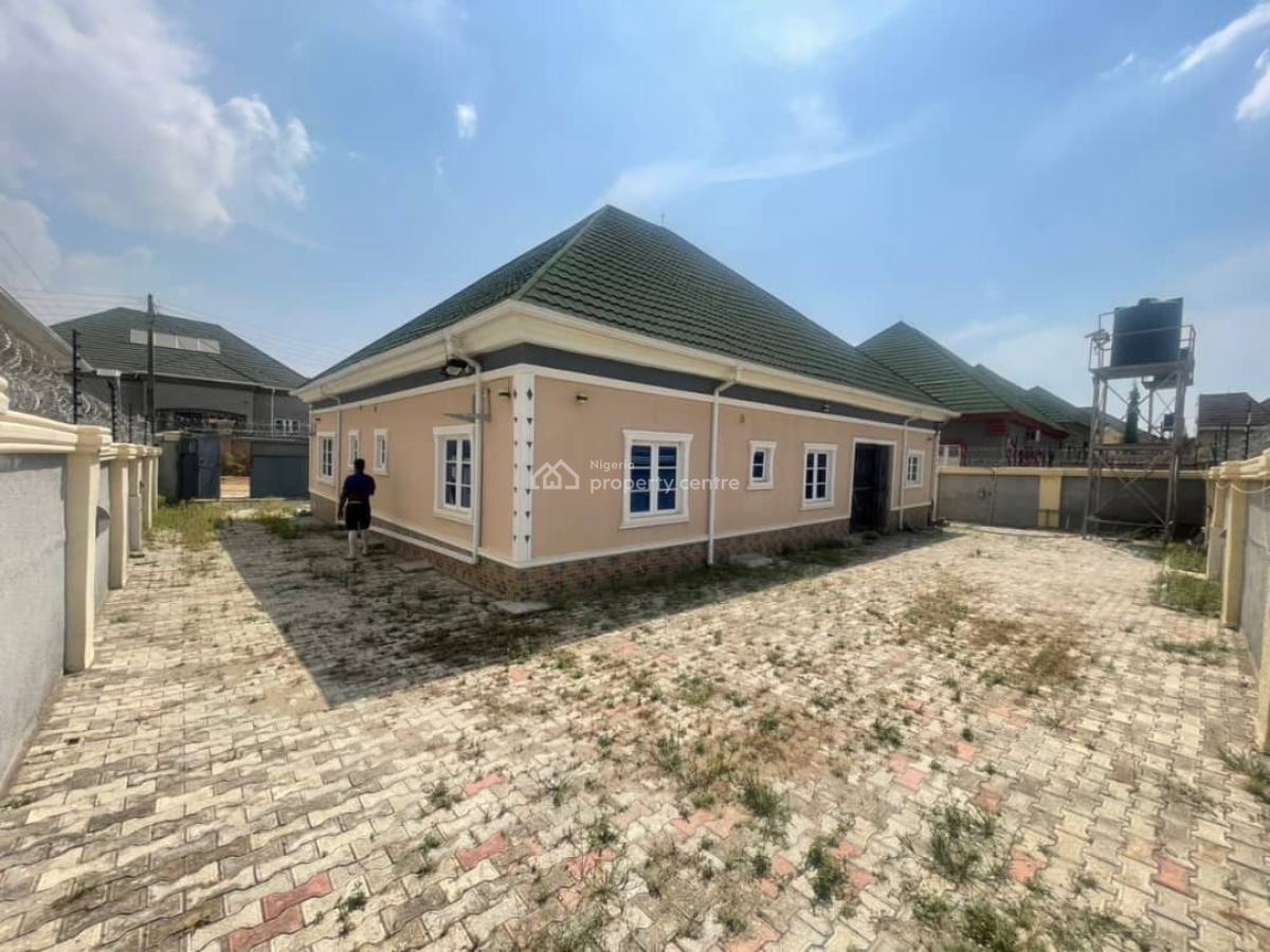 Excellent Spacious 4 Bedroom Bungalow, Von Road, Lugbe District, Abuja, Detached Bungalow for Sale