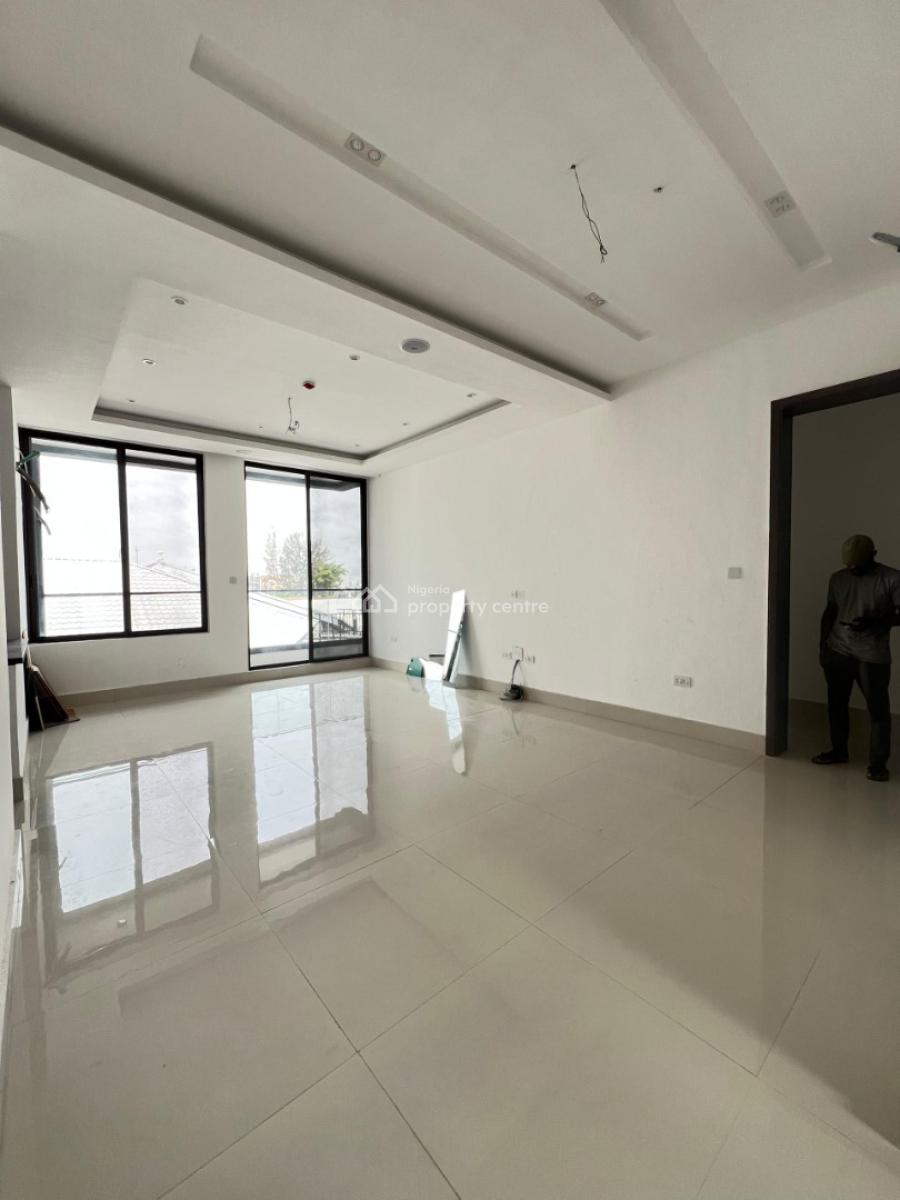 Aesthetically Pleasing 3 Bedroom Apartment, Lekki Phase 1, Lekki, Lagos, Block of Flats for Sale