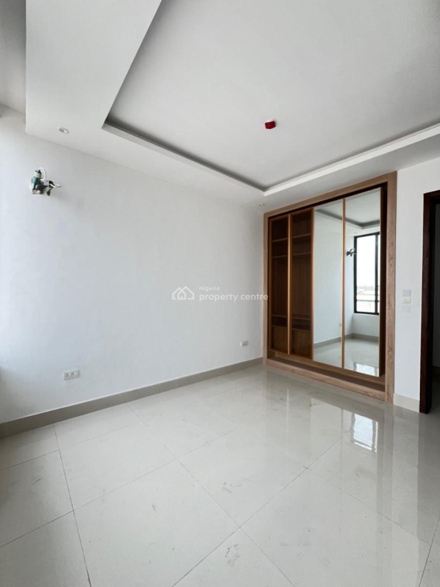 Aesthetically Pleasing 3 Bedroom Apartment, Lekki Phase 1, Lekki, Lagos, Block of Flats for Sale