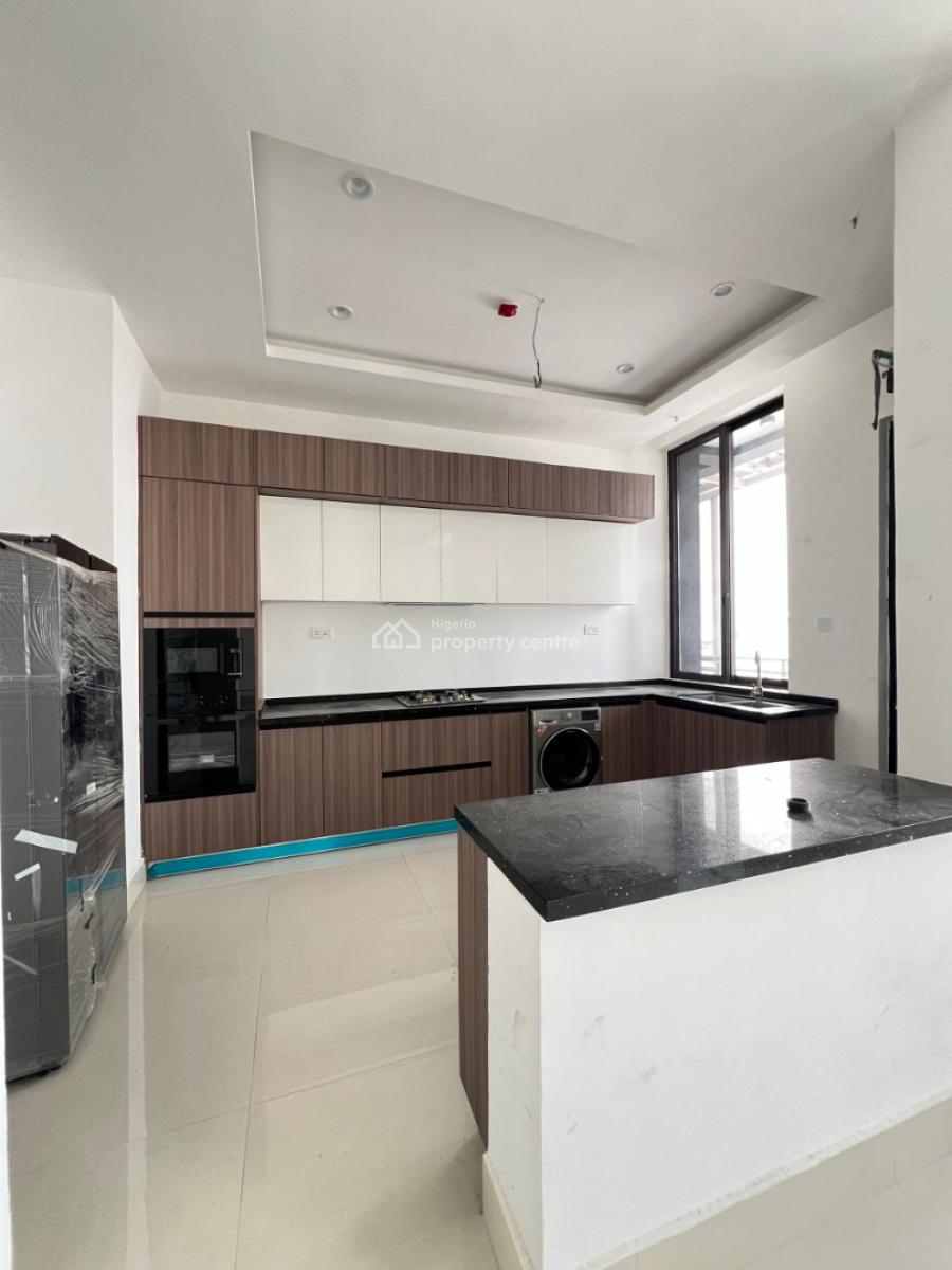 Aesthetically Pleasing 3 Bedroom Apartment, Lekki Phase 1, Lekki, Lagos, Block of Flats for Sale
