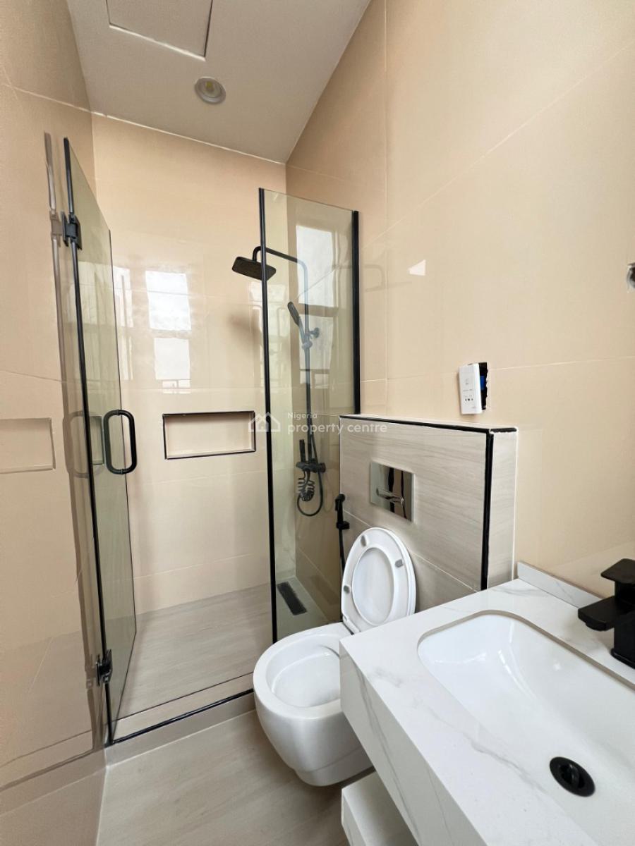 Aesthetically Pleasing 3 Bedroom Apartment, Lekki Phase 1, Lekki, Lagos, Block of Flats for Sale