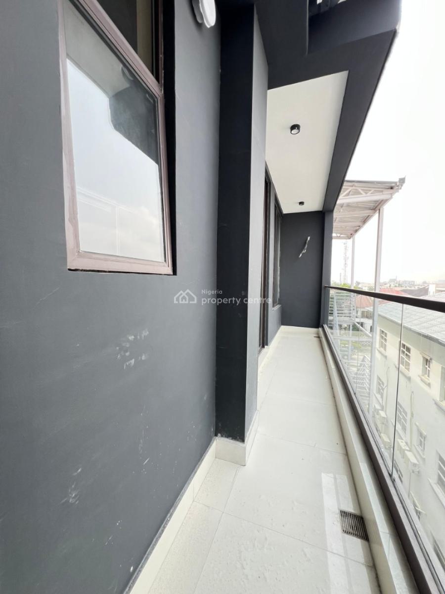 Aesthetically Pleasing 3 Bedroom Apartment, Lekki Phase 1, Lekki, Lagos, Block of Flats for Sale