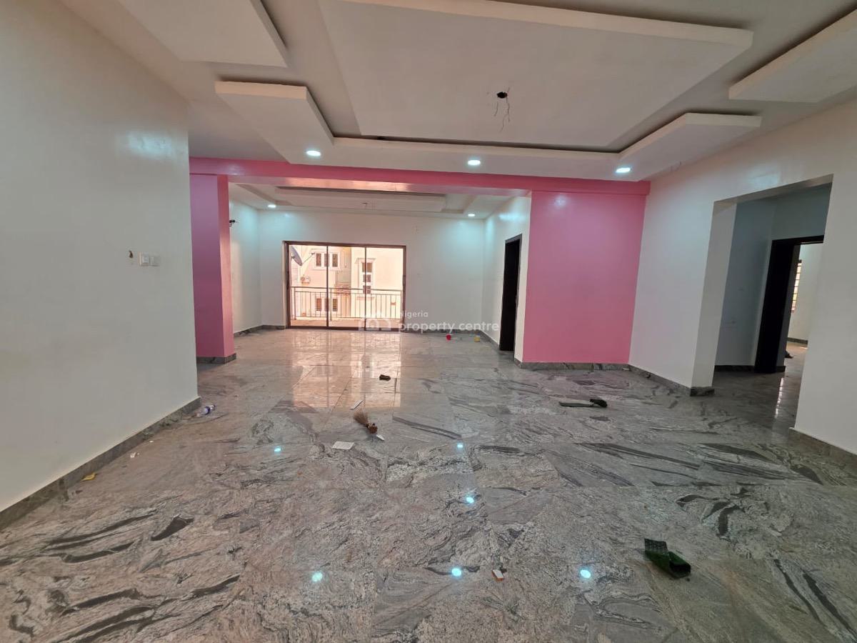 Beautiful 3 Bedroom Spacious & Serviced Apartment,bq, Tarred Road, Serene Neighborhood By American International School, Durumi, Abuja, Flat / Apartment for Rent