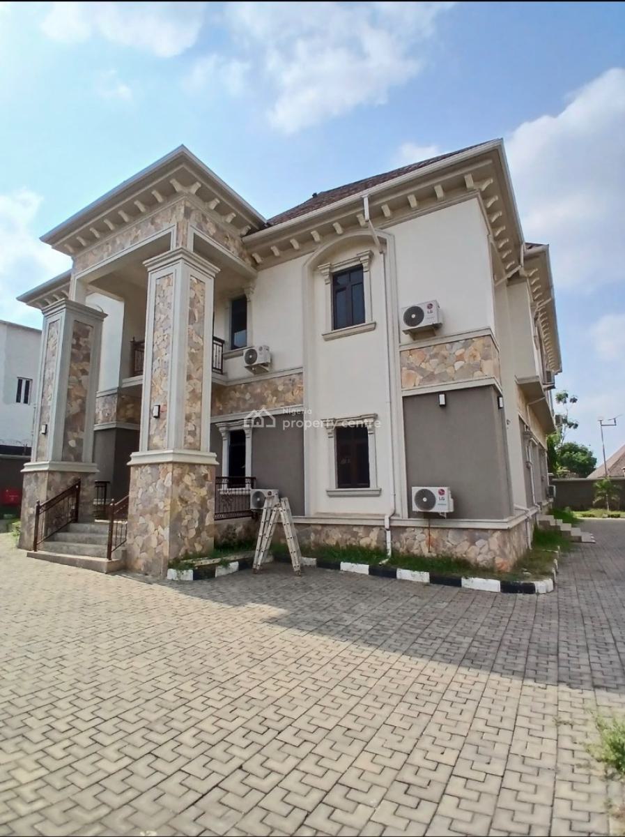 8 Bedrooms and Two Bedrooms Bq Fully Serviced with Central Generator, Guzape District, Abuja, Detached Duplex for Rent