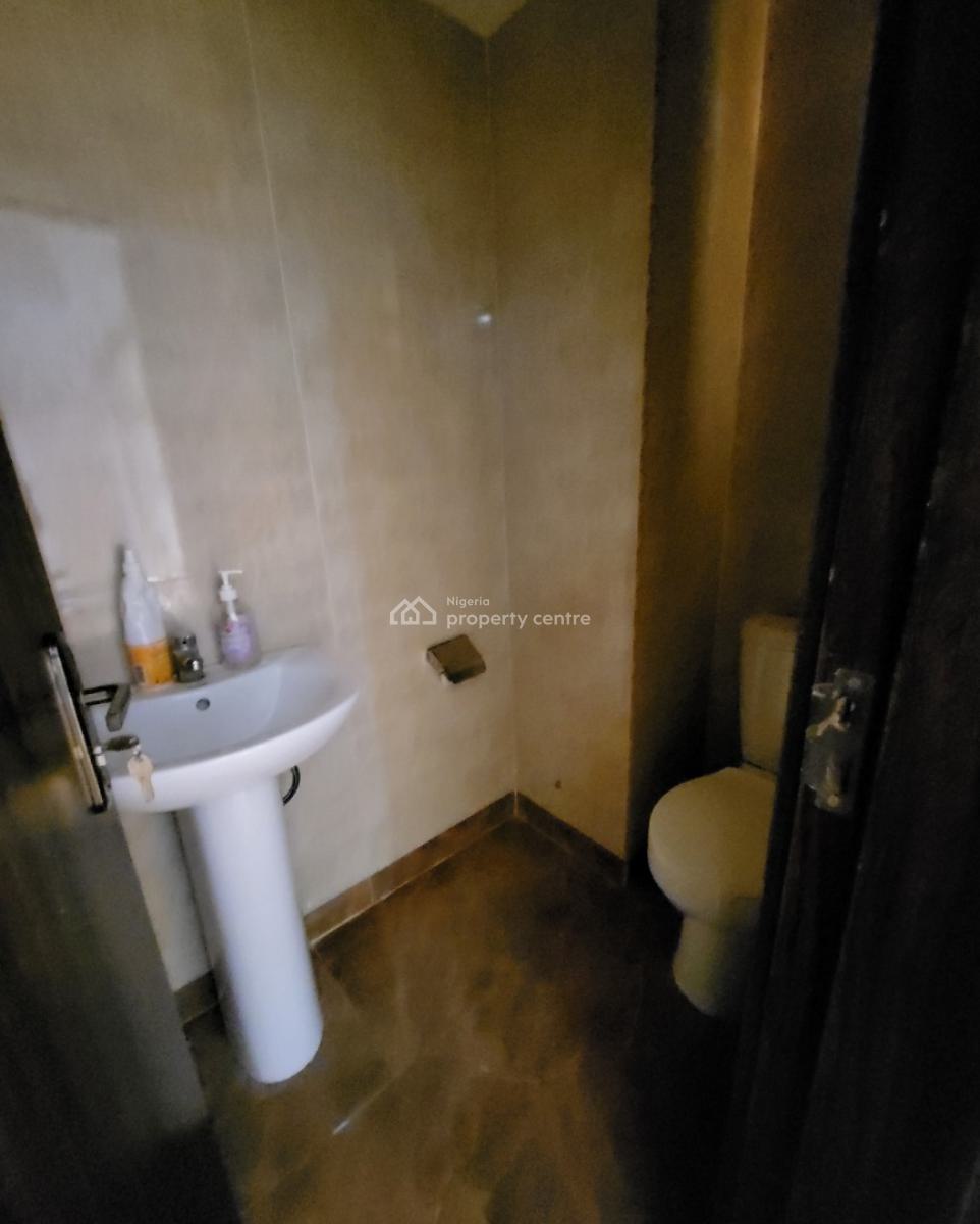 Luxurious Massive 1 Bedroom Flat, By Reno Hotel, Katampe, Abuja, Flat / Apartment for Rent