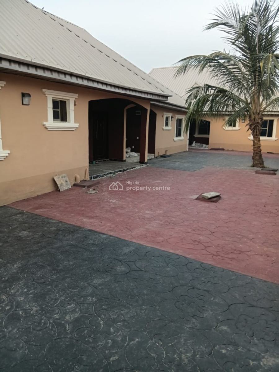 2 Bedroom Flats, Maternity Off Bayeku Road, Igbogbo, Ikorodu, Lagos, House for Rent