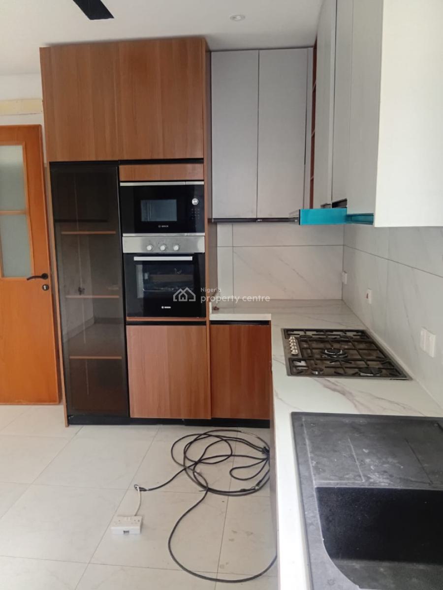 Massive 5 Bedroom Town House, Periwinkle Estate, Lekki Phase 1, Lekki, Lagos, Semi-detached Duplex for Rent
