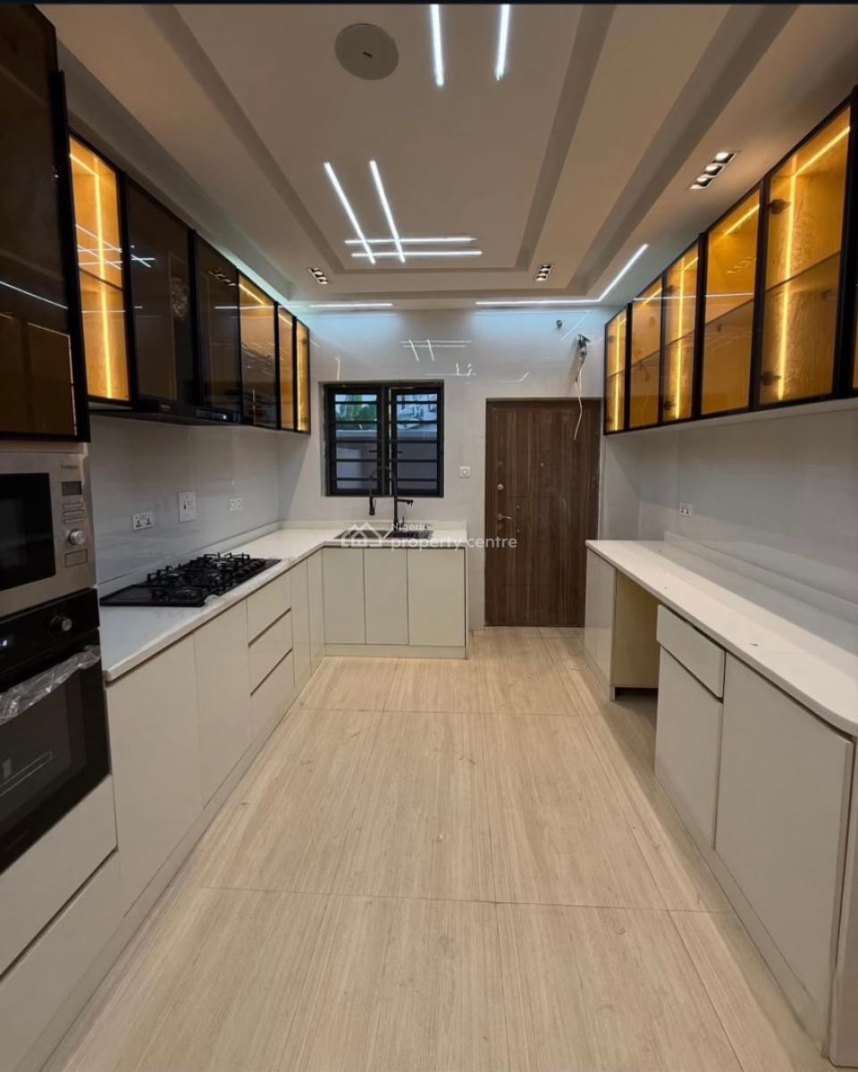 4  Bedrooms Semi Detached House with a Bq, Gbagada Phase 1, Gbagada, Lagos, Semi-detached Duplex for Sale