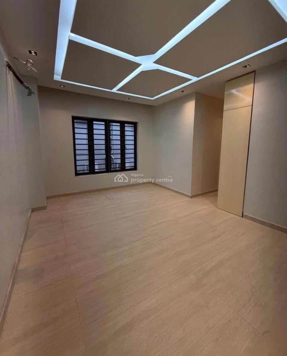 4  Bedrooms Semi Detached House with a Bq, Gbagada Phase 1, Gbagada, Lagos, Semi-detached Duplex for Sale