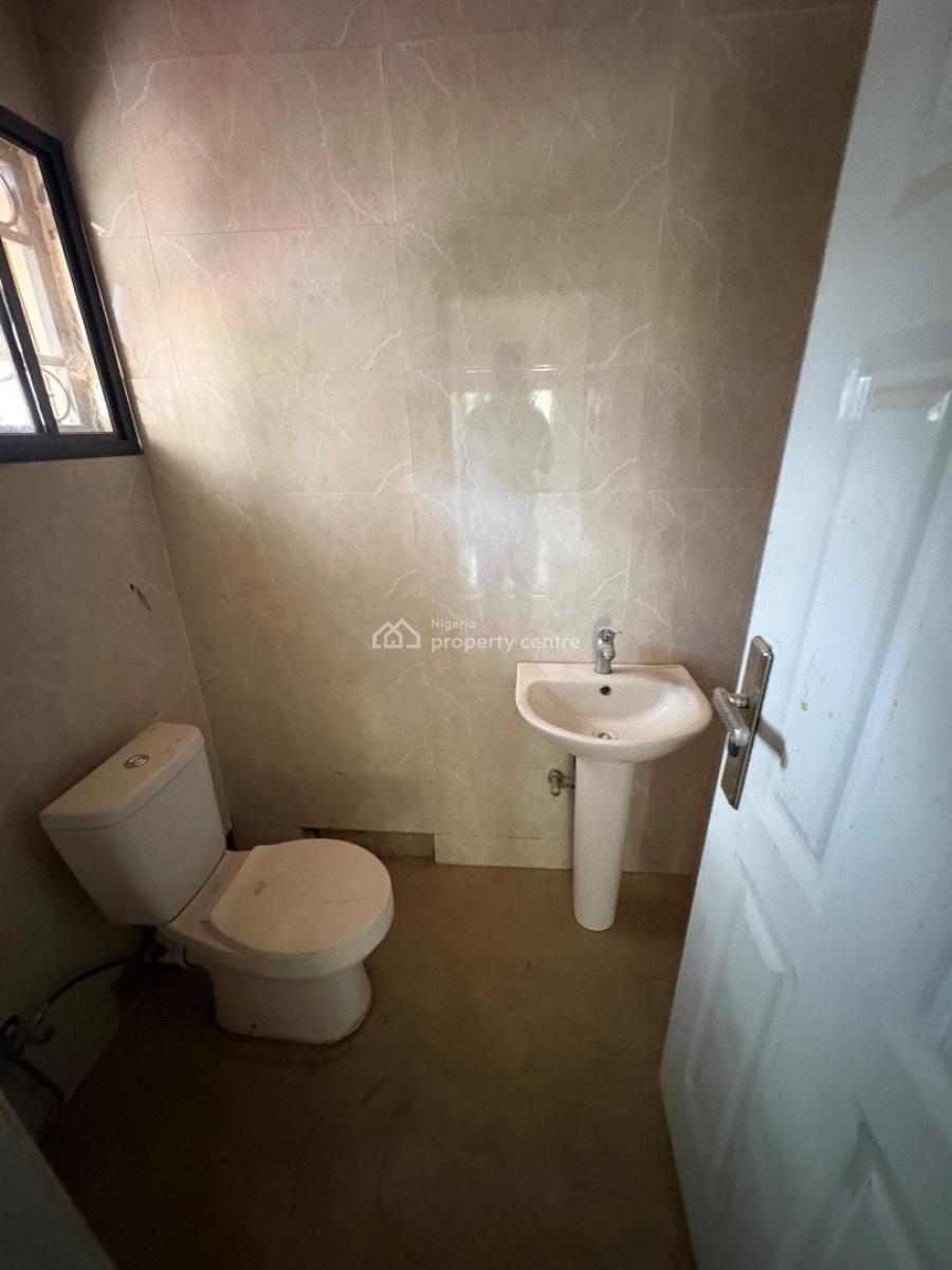 Brand New 3 Bedrooms Flat, Nut Axis, Airport Road, Lugbe District, Abuja, Flat / Apartment for Rent