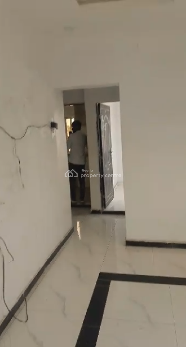 2 Bedroom Upstairs, Ogombo, Ajah, Lagos, Flat / Apartment for Rent