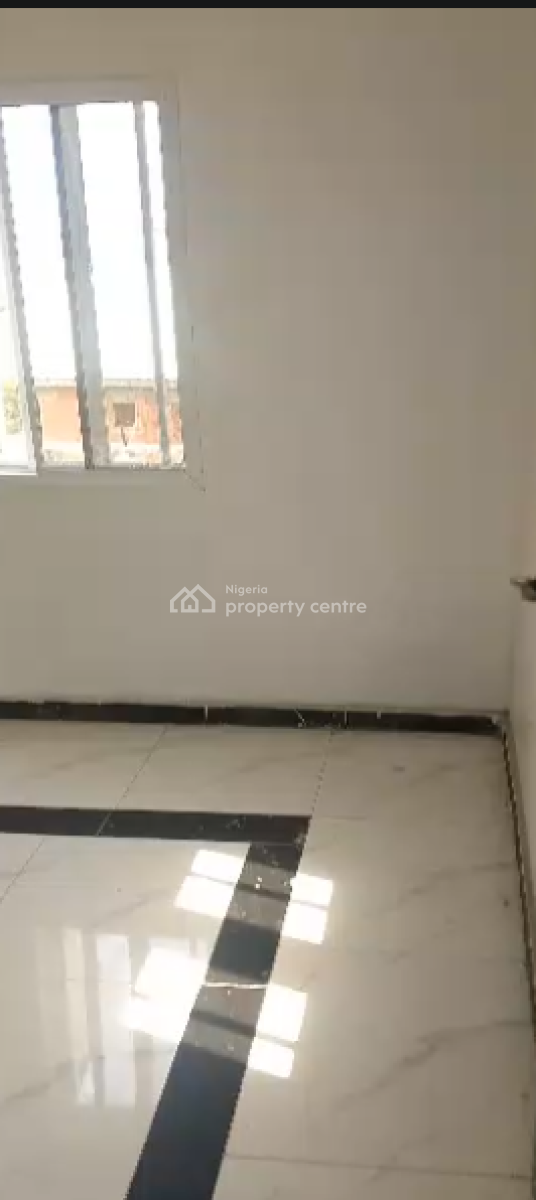2 Bedroom Upstairs, Ogombo, Ajah, Lagos, Flat / Apartment for Rent