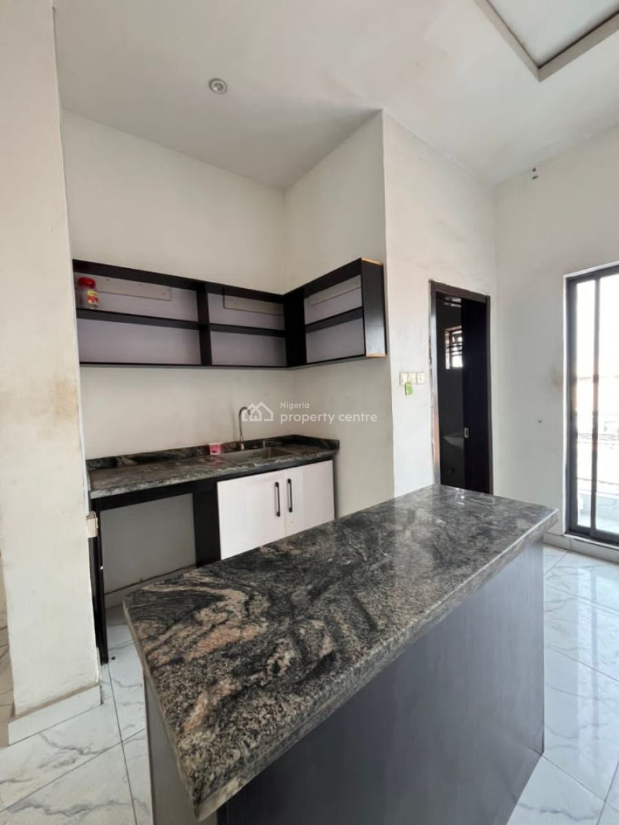 a Massive Master Bedroom with Kitchen.& 2 Balconies, Thomos Estate, Ajah, Lagos, Flat / Apartment for Rent
