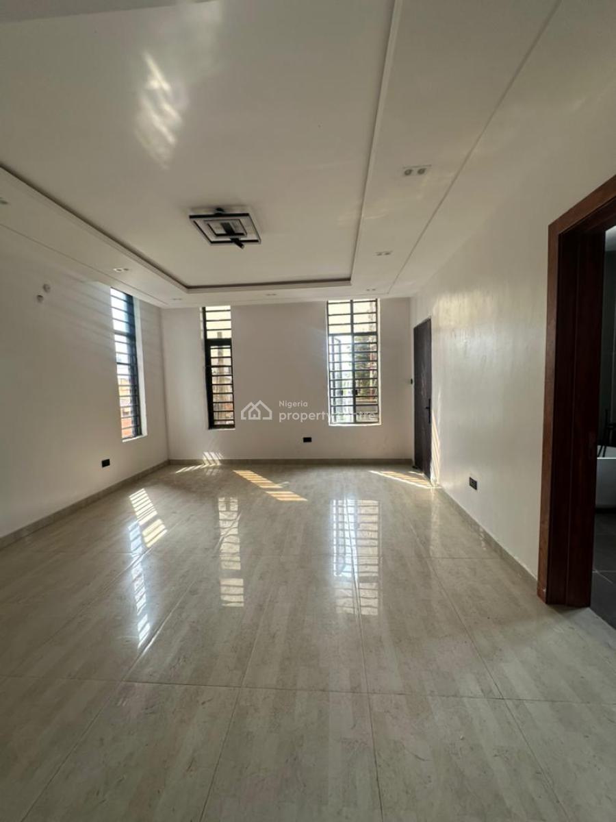 Spacious 5-bedroom Split-level House with Upstairs Bq, Lekki Phase 1, Lekki Phase 1, Lekki, Lagos, Flat / Apartment for Rent