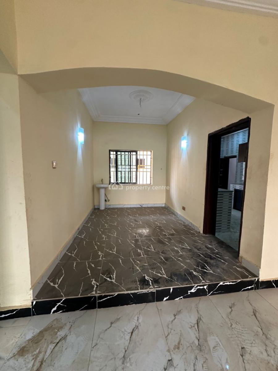 Luxury 2 Bedrooms Spacious Apartment, Middle Unit., Dawaki, Gwarinpa, Abuja, Flat / Apartment for Sale