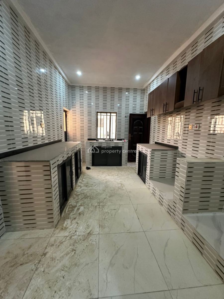 Luxury 2 Bedrooms Spacious Apartment, Middle Unit., Dawaki, Gwarinpa, Abuja, Flat / Apartment for Sale