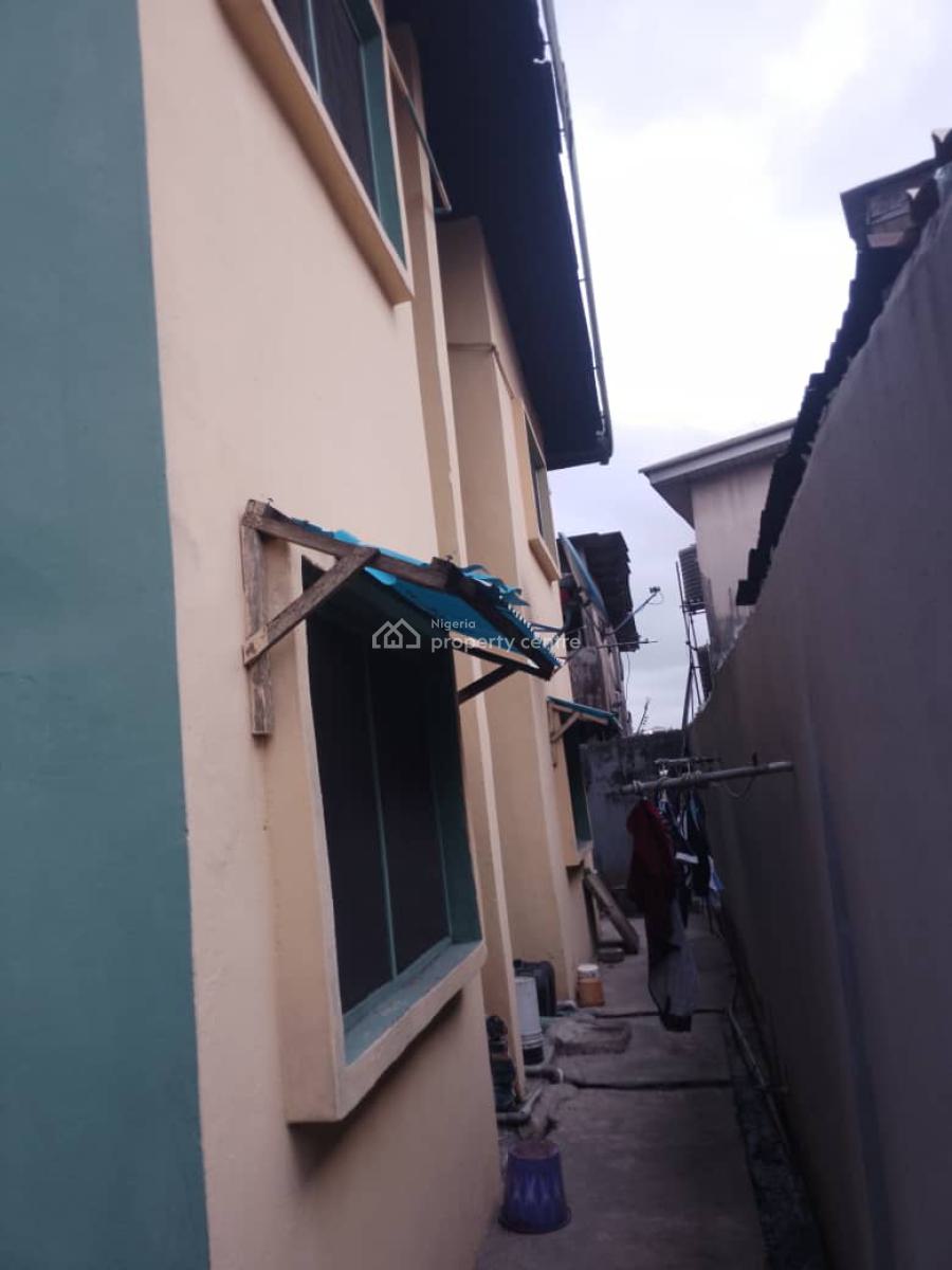 Well Maintained Standard Storey Building in a Very Nice Environment, Ijeshatedo, Surulere, Lagos, House for Sale