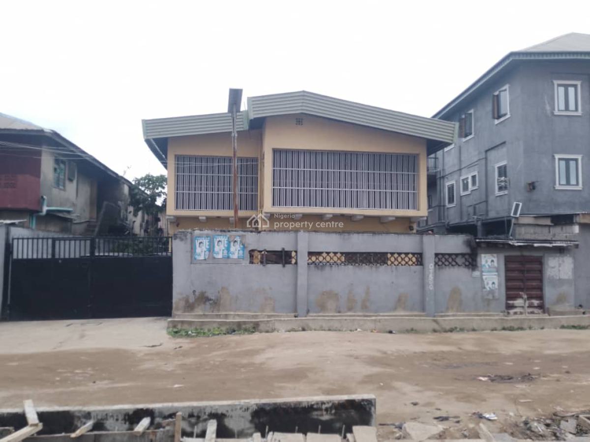 Well Maintained Standard Storey Building in a Very Nice Environment, Ijeshatedo, Surulere, Lagos, House for Sale