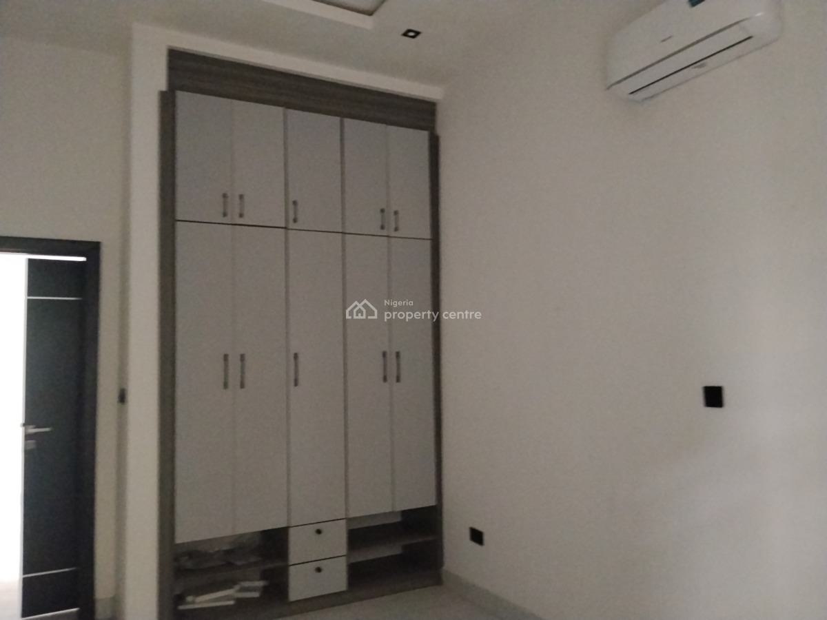 Ultra-modern 2-bedroom Apartment with Bq, Off Freedom Way, Lekki Phase 1, Lekki, Lagos, Flat / Apartment for Rent
