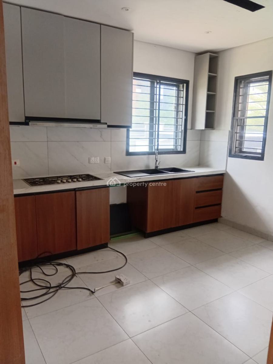 5 Bedroom Semidetached Duplex, Periwinkle Estate, Lekki Phase 1, Lekki, Lagos, Semi-detached Duplex for Rent