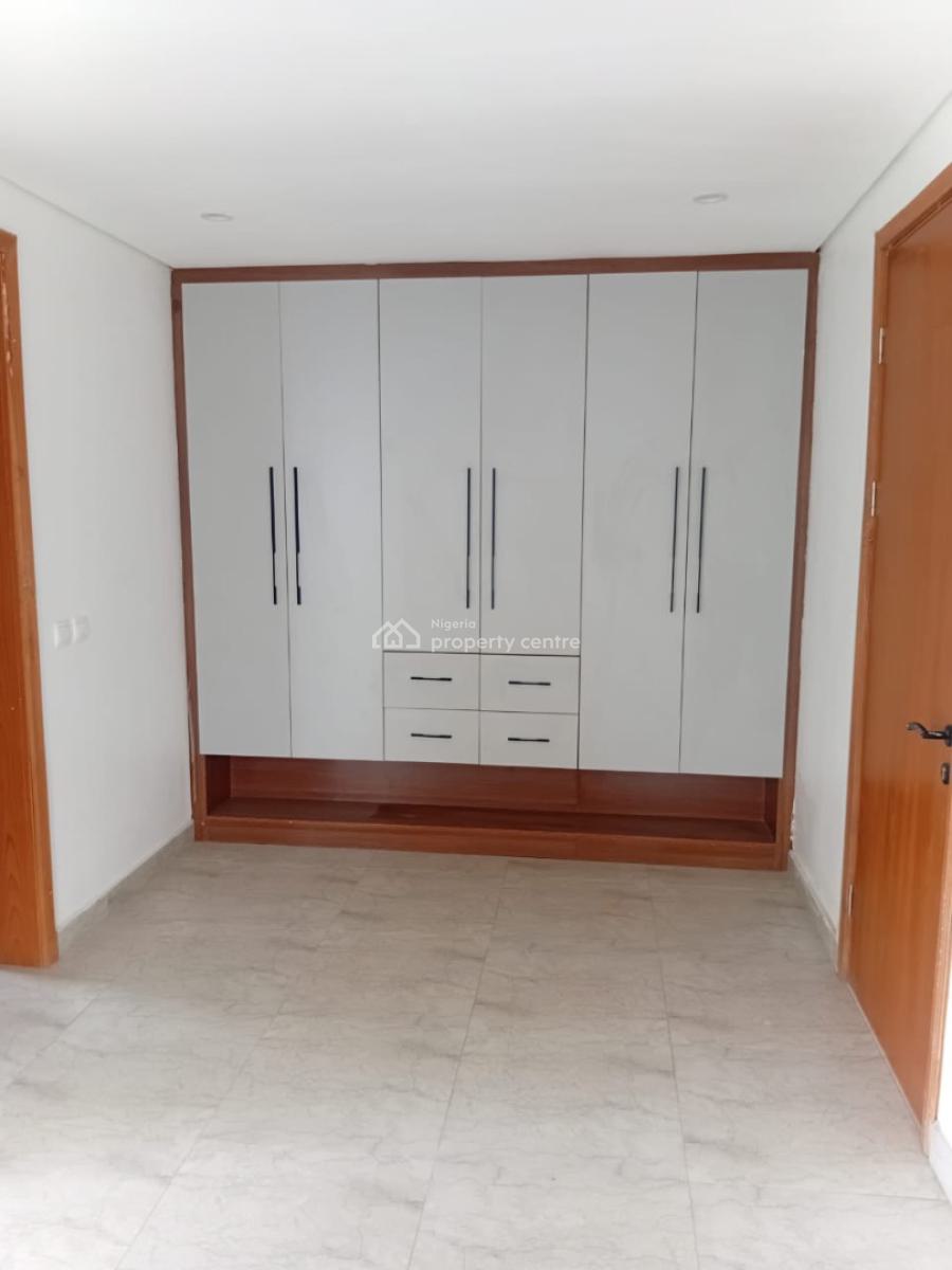 5 Bedroom Semidetached Duplex, Periwinkle Estate, Lekki Phase 1, Lekki, Lagos, Semi-detached Duplex for Rent
