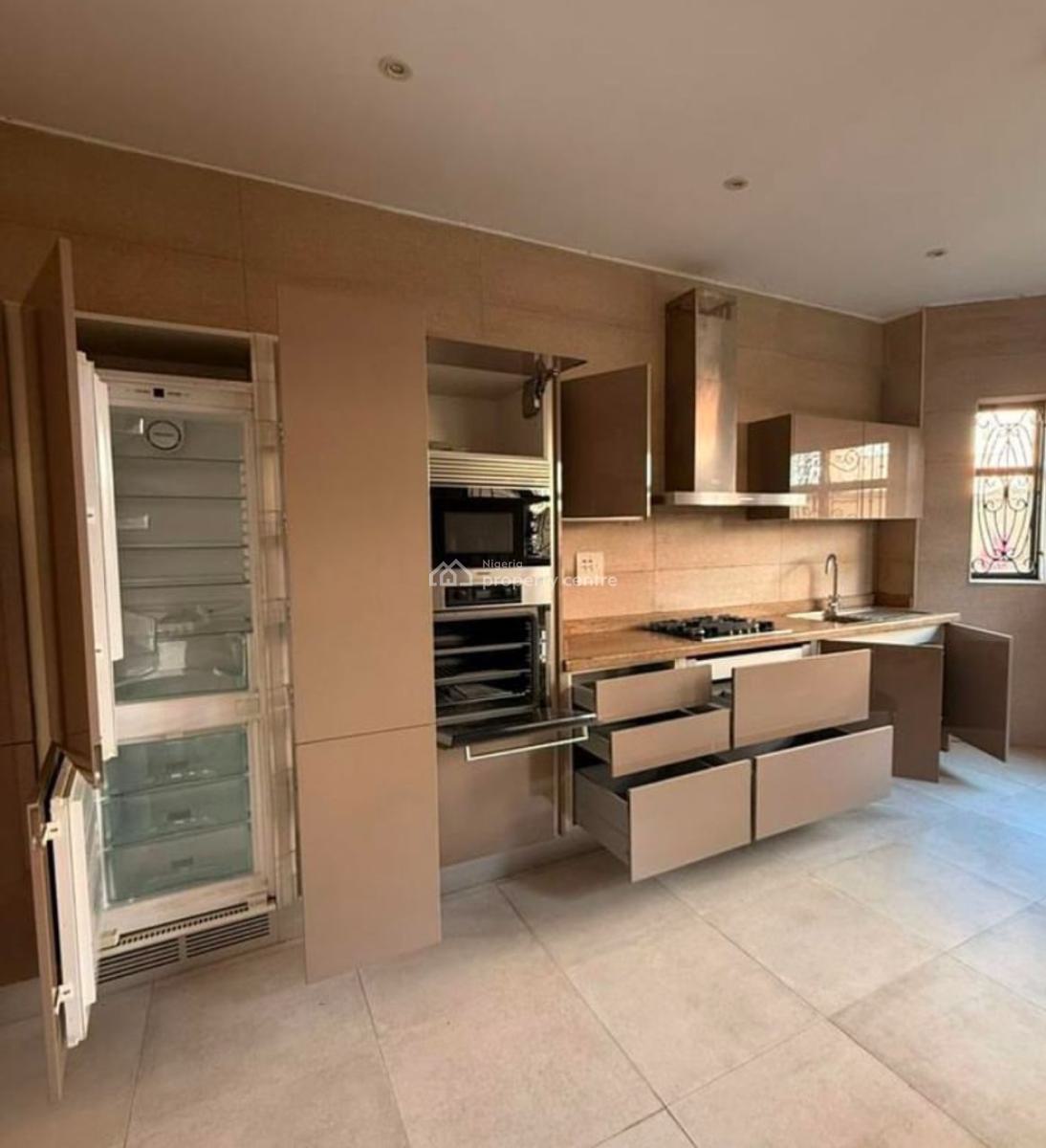 Brand New Three Bedroom Apartment Available, Maitama District, Abuja, Flat / Apartment for Sale