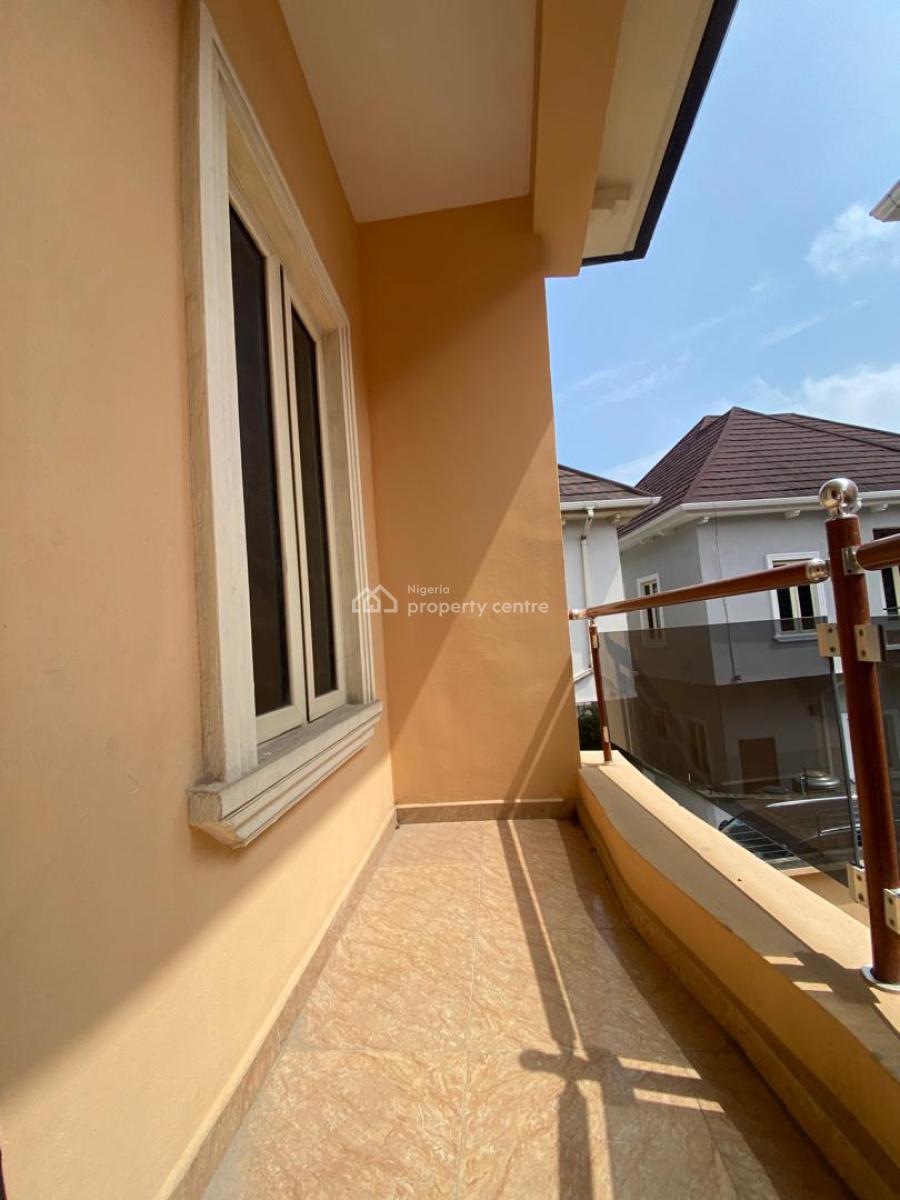 Spacious Master Bedroom Upstairs, Agungi Estate, Idado, Lekki, Lagos, Flat / Apartment for Rent