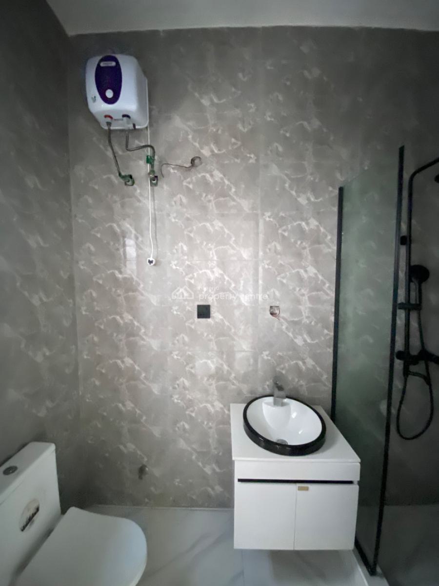 Well Fitted 5 Bed Home with Private Inverter, Chevron, Lekki, Lagos, Detached Duplex for Sale