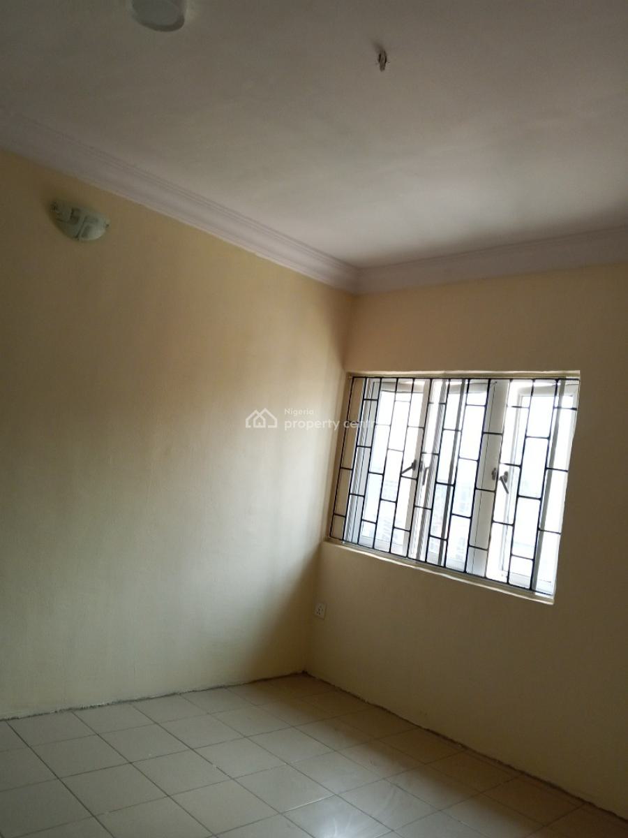 Newly Renovated 2 Bedroom, Okeafa Bus Stop., Oke Afa, Isolo, Lagos, Flat / Apartment for Rent