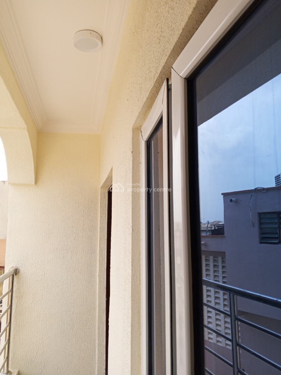 Newly Renovated 2 Bedroom, Okeafa Bus Stop., Oke Afa, Isolo, Lagos, Flat / Apartment for Rent