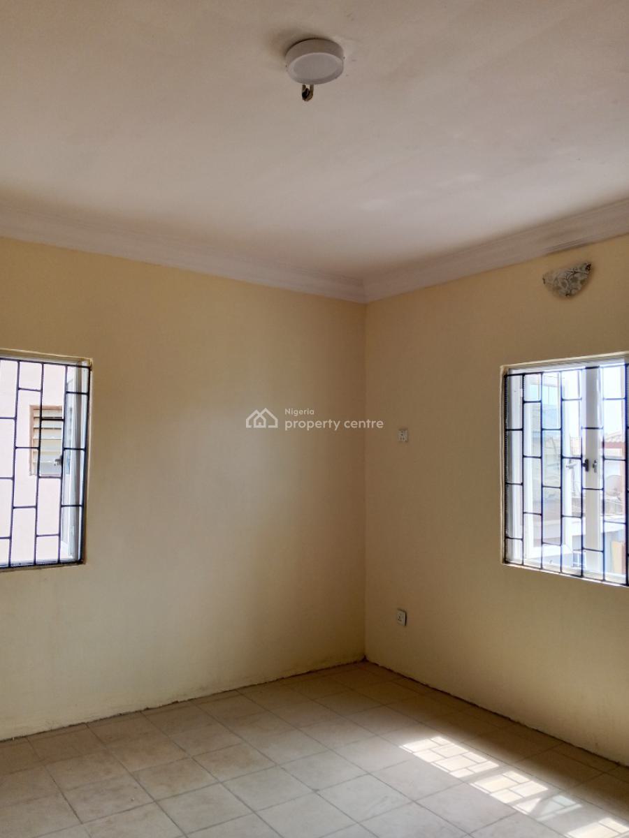 Newly Renovated 2 Bedroom, Okeafa Bus Stop., Oke Afa, Isolo, Lagos, Flat / Apartment for Rent