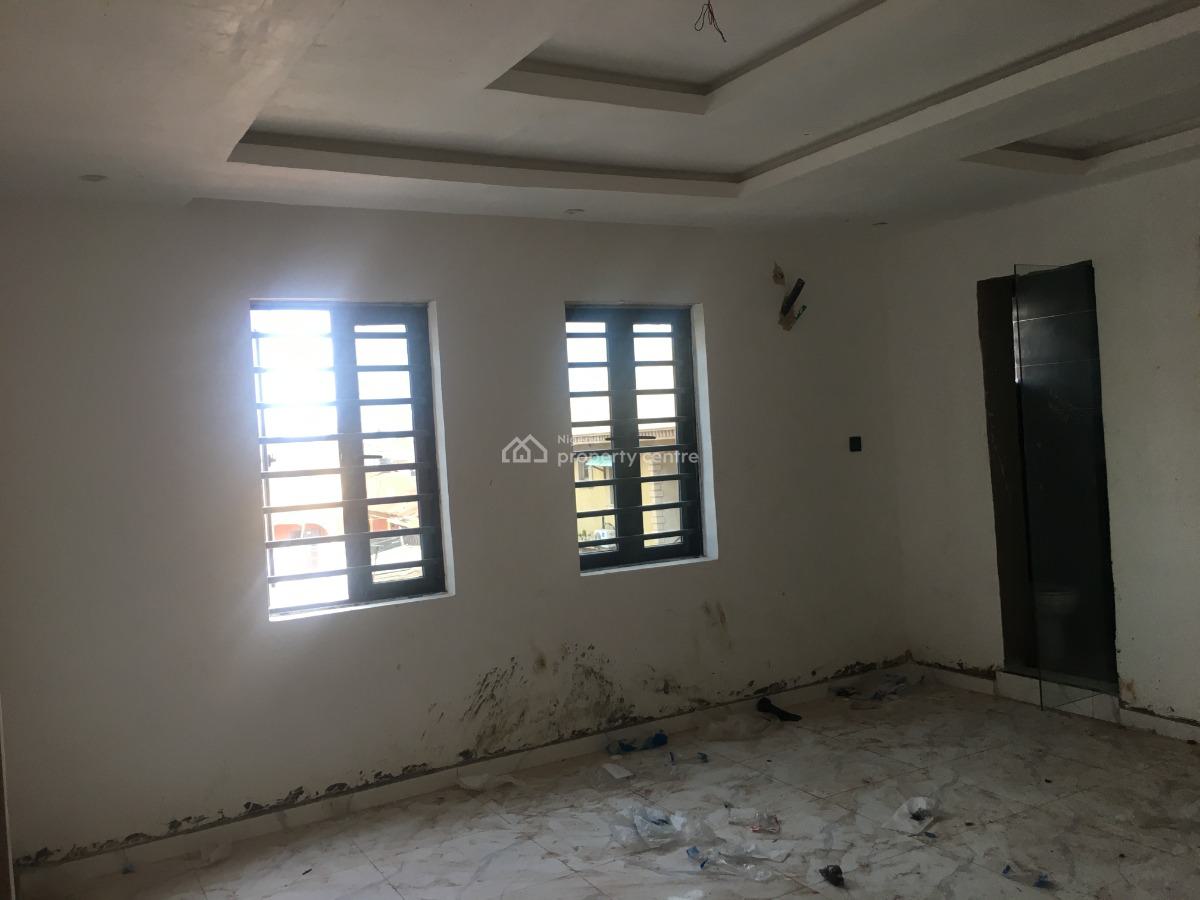 Newly Built 2 Bedrooms Flat En-suit Rooms, Off Bashua Road, Onipanu, Shomolu, Lagos, Flat / Apartment for Rent