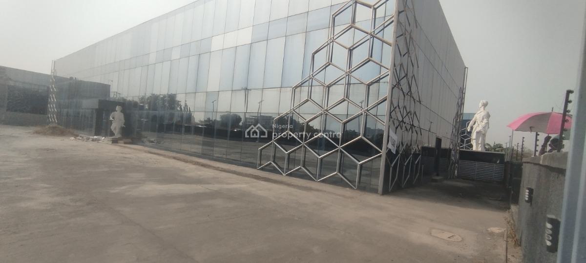 Magnificent Office Building in The Heart of Town, World Trade Center Axis, Central Business District, Abuja, Plaza / Complex / Mall for Rent