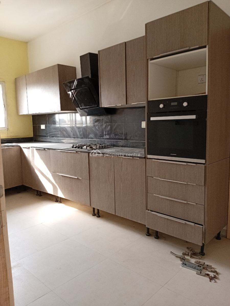 King Sized 2bedroom Flat Apartment, Orchid Road, Lekki, Lagos, Flat / Apartment for Rent