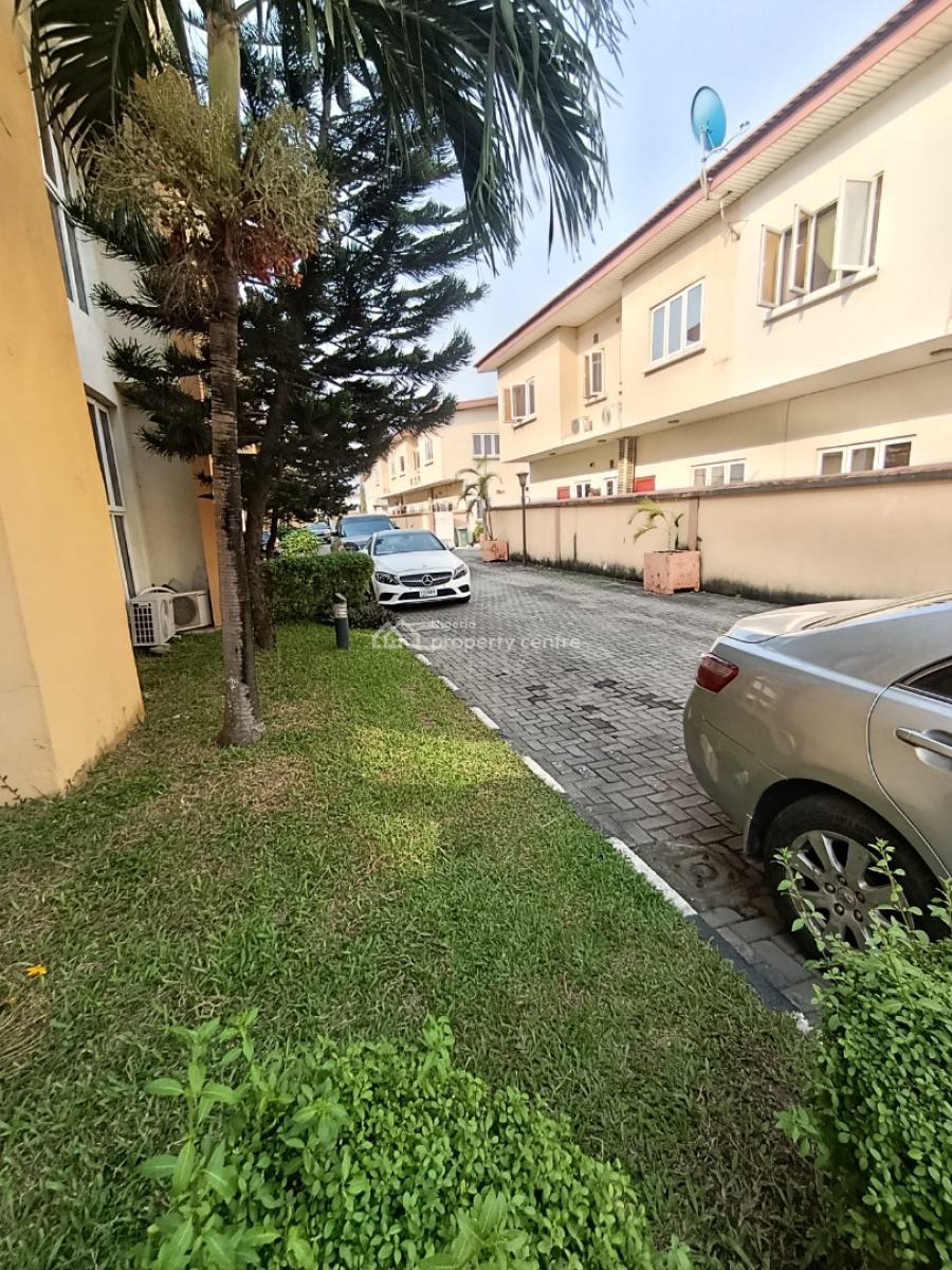 a Studio Apartment in a 24 Hours Light and Personal Prepaid Meter, North Point Estate Chevron Drive, Lekki, Lagos, Self Contain (single Rooms) for Rent