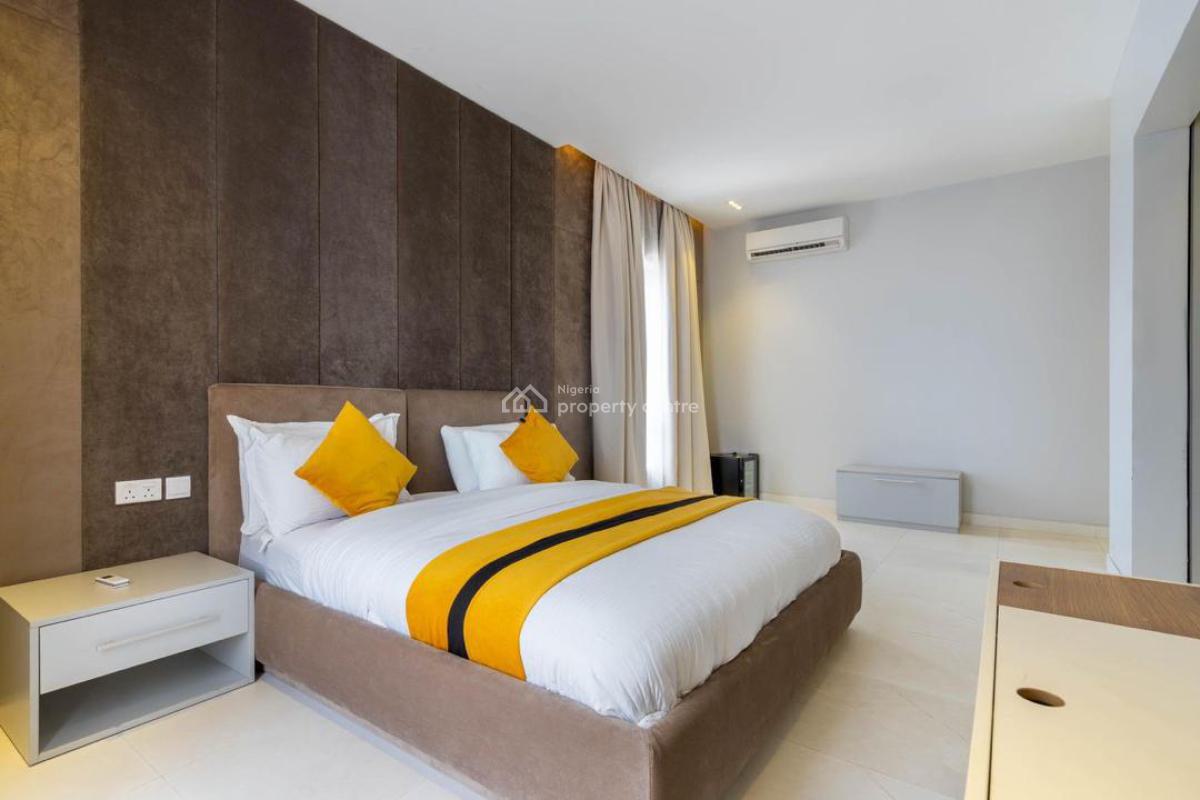 Stylish Luxury 1 Bedroom Apartment with Top-notch Amenities, Housekeeping,chef on Demand, Netflix,balcony, En-suite Rooms and Lots, Lekki Phase 1, Lekki, Lagos, Flat / Apartment Short Let