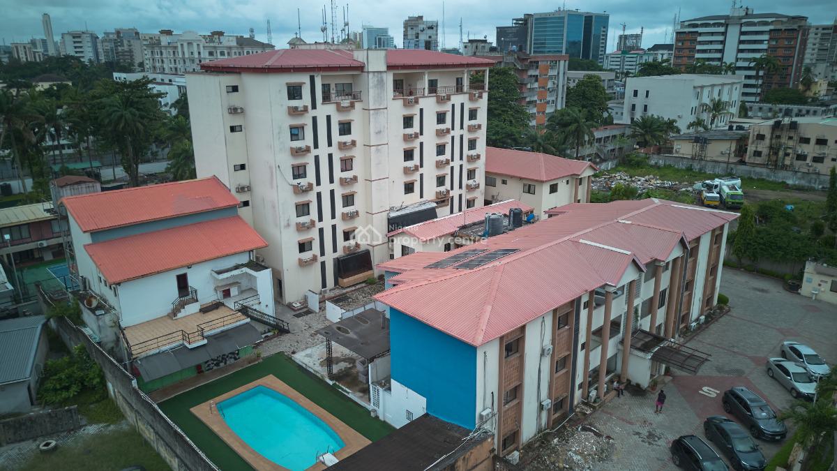Hotel & Apartment  Victoria Island, Waziri Ibrahim Crescent, Victoria Island (vi), Lagos, Hotel / Guest House for Sale