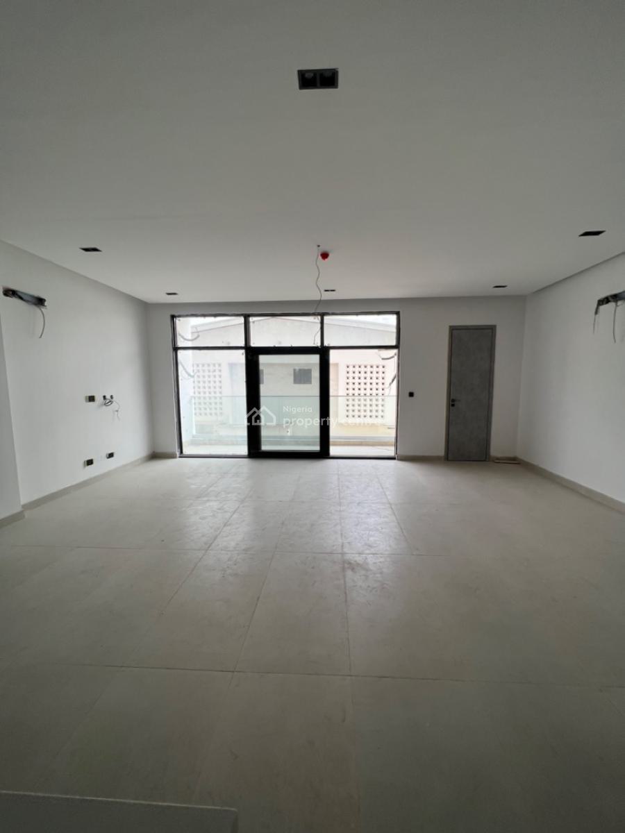 Luxury Built 3 Bedrooms Flat, Lekki Phase 1, Lekki, Lagos, Flat / Apartment for Sale