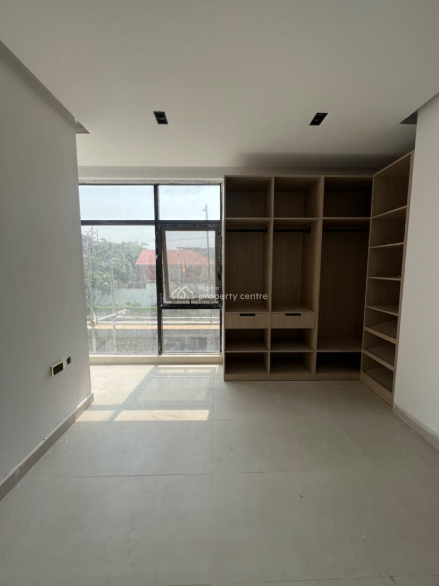 Luxury Built 3 Bedrooms Flat, Lekki Phase 1, Lekki, Lagos, Flat / Apartment for Sale