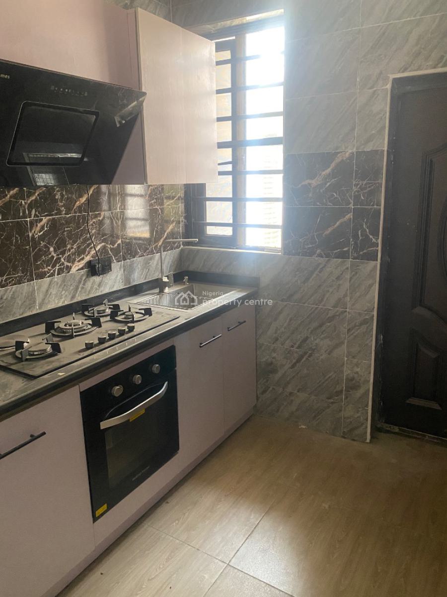 Lovely 2 Bedroom with Pool and Gym, Ologolo, Lekki, Lagos, Flat / Apartment for Rent