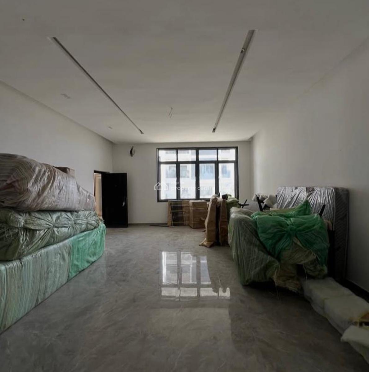 Luxuriously Finished 3 Bedroom Flat with a Great Facilities, Main Guzape, Guzape District, Abuja, Block of Flats for Sale