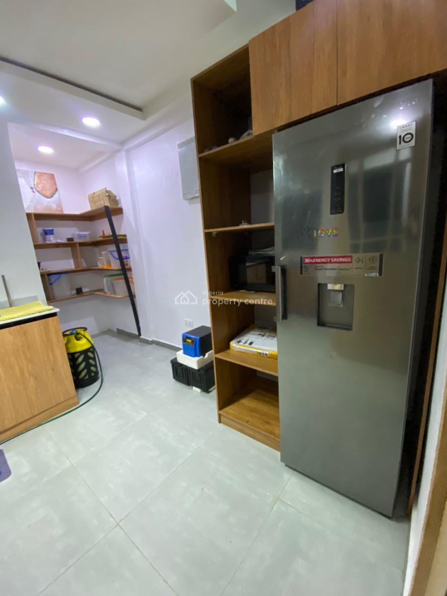 Luxuriously Furnished 3 Bedroom Apartment, Maryland Estate, Onigbongbo, Maryland, Lagos, Flat / Apartment for Rent